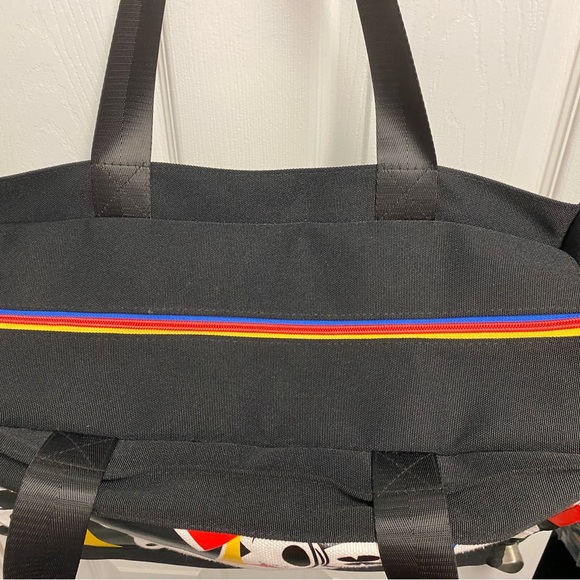 Disney 2021 Tote - Picture 5 of 9